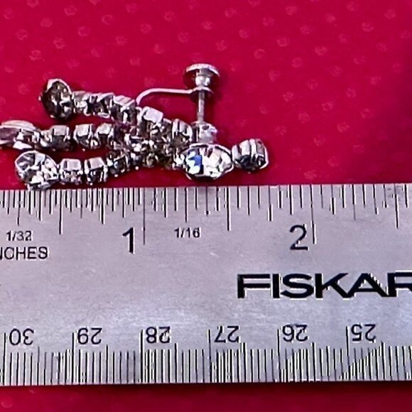 Vintage Crystal Screw Back Earrings - Picture 4 of 4